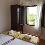 Nyaraló House Palm Tree Žrnovnica