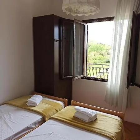 Nyaraló House Palm Tree Žrnovnica
